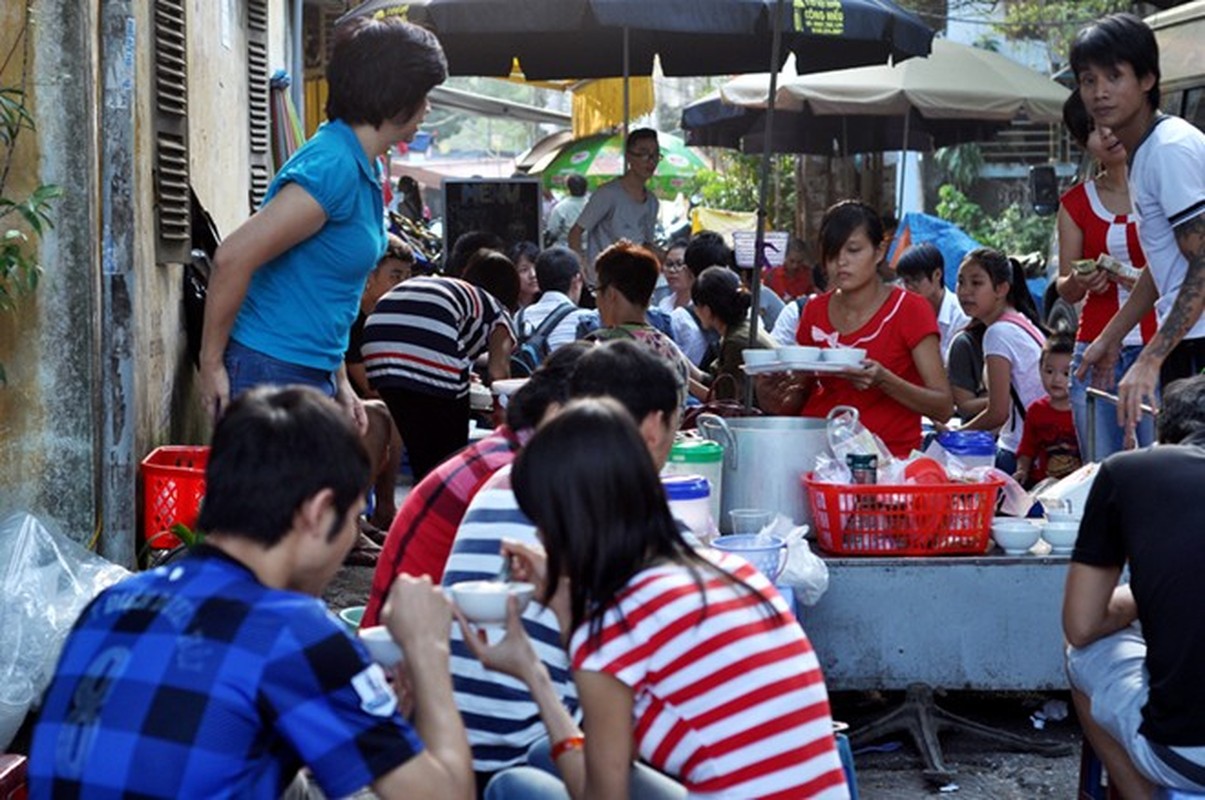 4 khu cho am thuc noi tieng nhat Ha Noi-Hinh-10